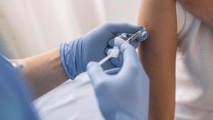 Unidades de Atención a Residencias vacunan a 30,000 usuarios contra la gripe, un 41.5% más que el año pasado