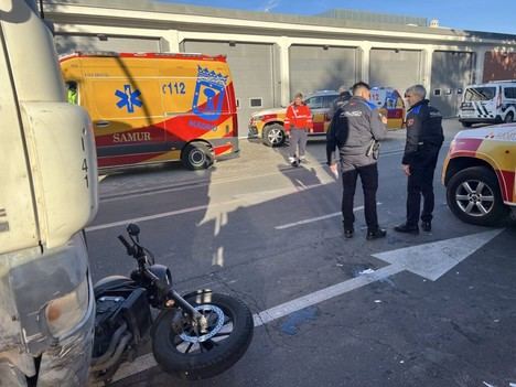 Accidente de moto en Legazpi: motorista de 42 años herida leve