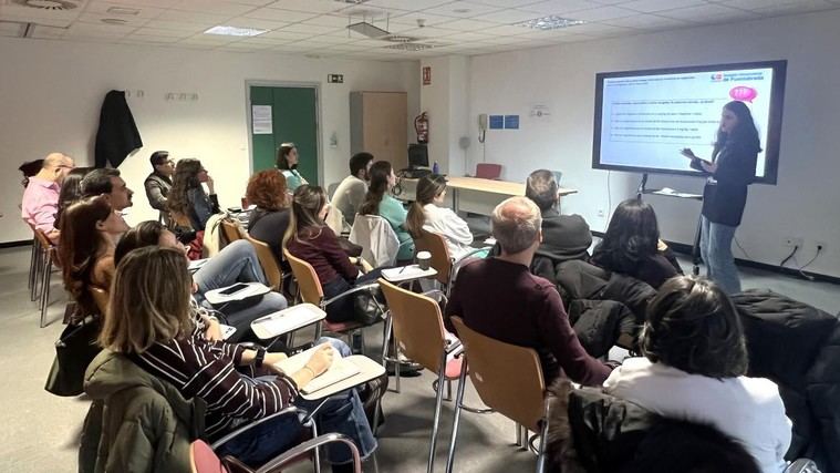 Fuenlabrada capacita a médicos en manejo de enfermedades inflamatorias intestinales en Urgencias