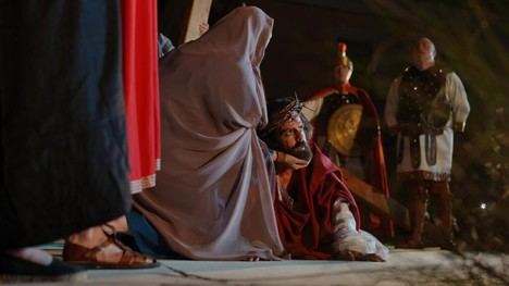 Díaz Ayuso participa en la Pasión Viviente de Morata de Tajuña, reconocida como Fiesta de Interés Turístico Regional