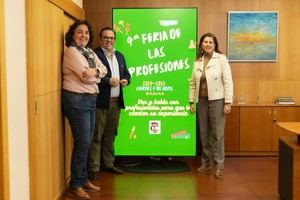 Feria de las Profesiones en el IES Isabel La Católica con apoyo del Ayuntamiento