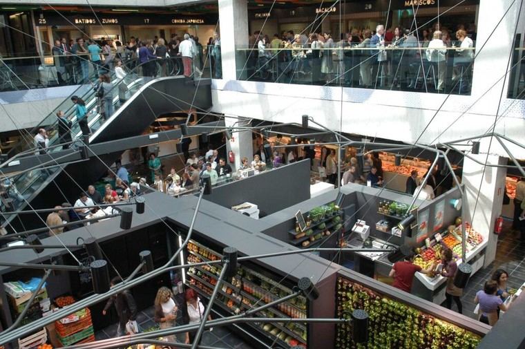 Madrid destina 1 millón de euros para apoyar el comercio y la hostelería en 2025