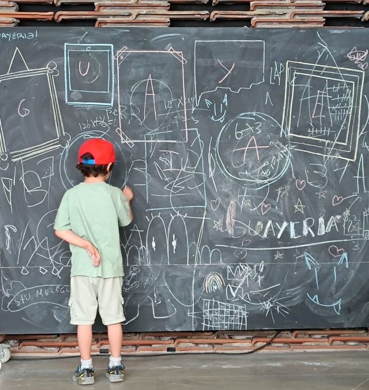 Campamento de verano en Matadero Madrid: explorando la ciudad a través del juego