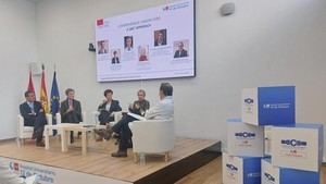 Expertos internacionales se reúnen en el Hospital 12 de Octubre para mejorar los cuidados oncológicos en Madrid