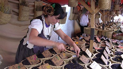 Fiestas del 2 de Mayo en Móstoles: Desfile, Mercado y Fuegos Artificiales