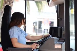 Fuenlabrada impulsa iniciativa para atraer mujeres al transporte público