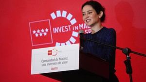 Díaz Ayuso promueve Madrid en Ecuador para atraer inversiones internacionales