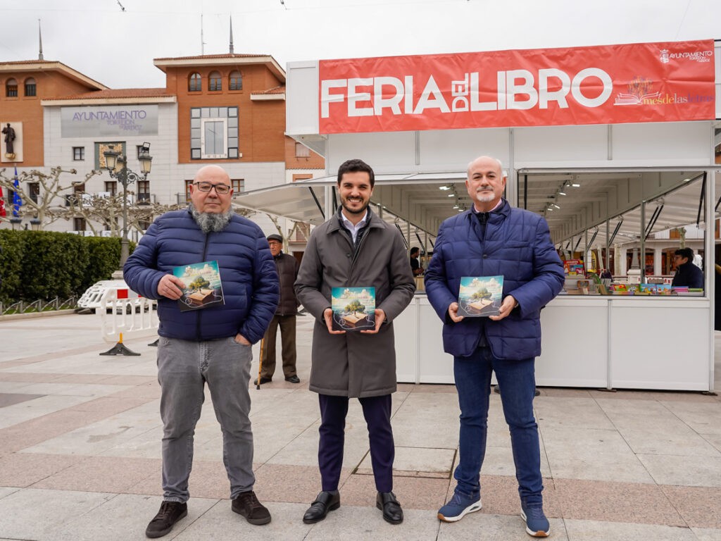 Feria del Libro de Ocasión se inaugura en Torrejón con actividades literarias hasta el 13 de abril