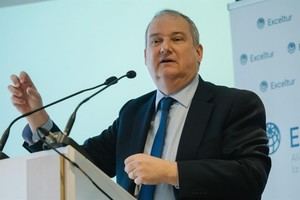 Gobierno destina 1.400 millones para modernizar destinos turísticos de sol y playa