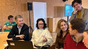 Cerca de 60 documentos públicos en Madrid serán adaptados para facilitar su lectura a partir de 2024