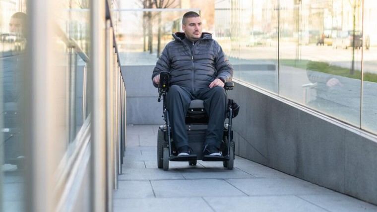 Madrid destina 25,5 millones en ayudas para mejorar la accesibilidad en viviendas