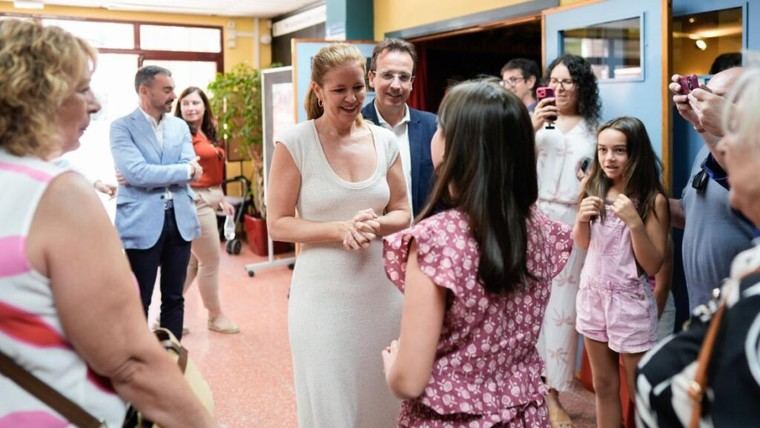 250 abuelos de Madrid celebran su día junto a sus nietos en un emotivo encuentro