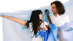Concierto de Lara Wong y Melón Jiménez en el programa 21 DISTRITOS