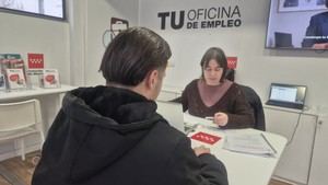 Servicios de empleo llegan a Villanueva de la Cañada con la visita de la Oficina de Empleo madrileña