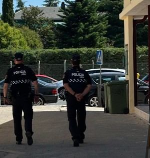 Nueva indumentaria para la Policía Local de El Escorial gracias a una subvención de 54.500 euros del Gobierno autonómico