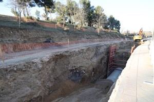 Calle Constitución reabre al tráfico tras mejoras en alcantarillado